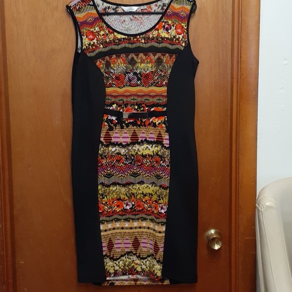 Dress - Picture 1 of 4